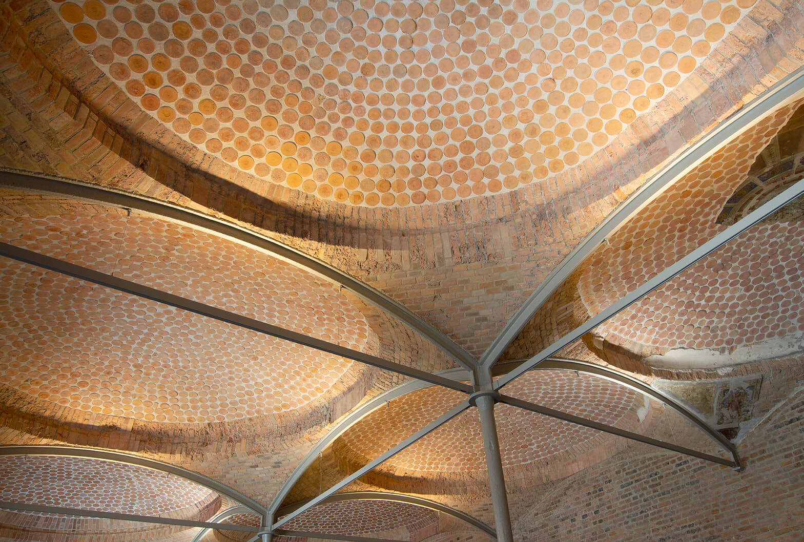 Formziegel-Gewoelbe-Neues-Museum-in-Berlin-01