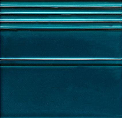 Wandfiese-Sockel-blau-01